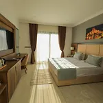 Mc Palace & Convention Otel Agios Epiktitos