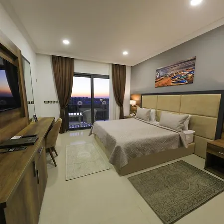 Mc Palace & Convention * Agios Epiktitos