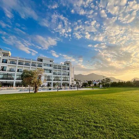 Otel Mc Palace & Convention Agios Epiktitos