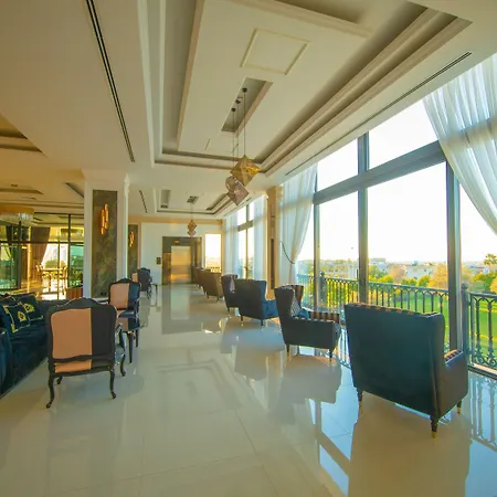 Mc Palace & Convention Hotel *