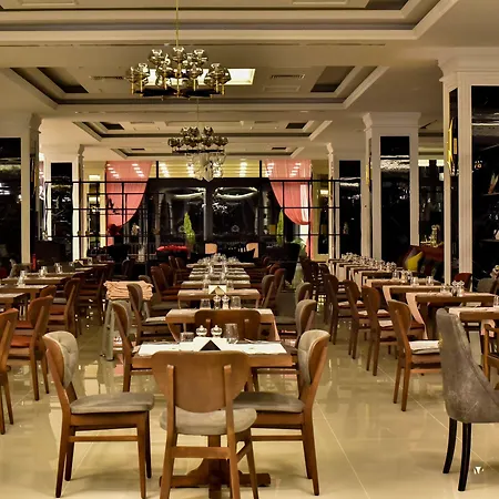 Hotel Mc Palace & Convention