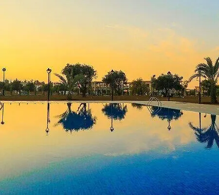 Mc Palace & Convention Hotel