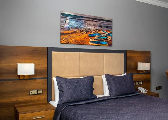 Mc Palace & Convention Hotel *