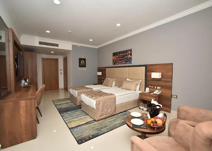 Mc Palace & Convention Hotel Agios Epiktitos