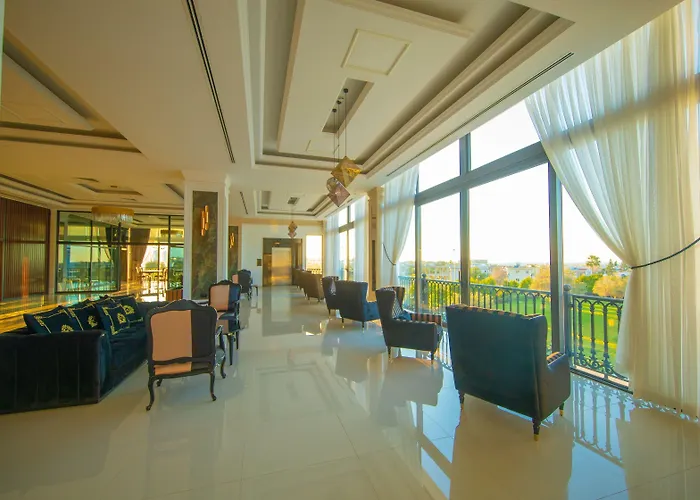 Mc Palace & Convention Hotel *