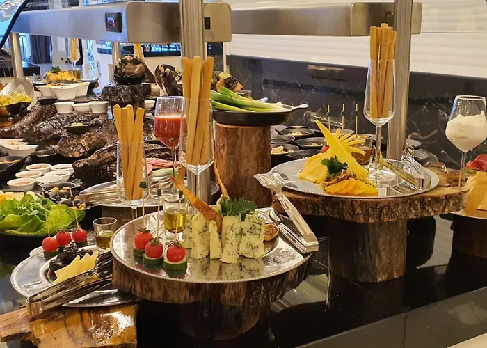 Mc Palace & Convention *